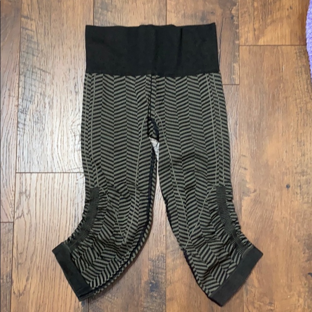 Lululemon cropped leggings